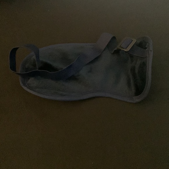 On the go travel essentials ✈️🚗🚍⛴️⛵️🏍️🚁🚊🚲🚕🧳💼🎒👜 - Picture 11 of 12